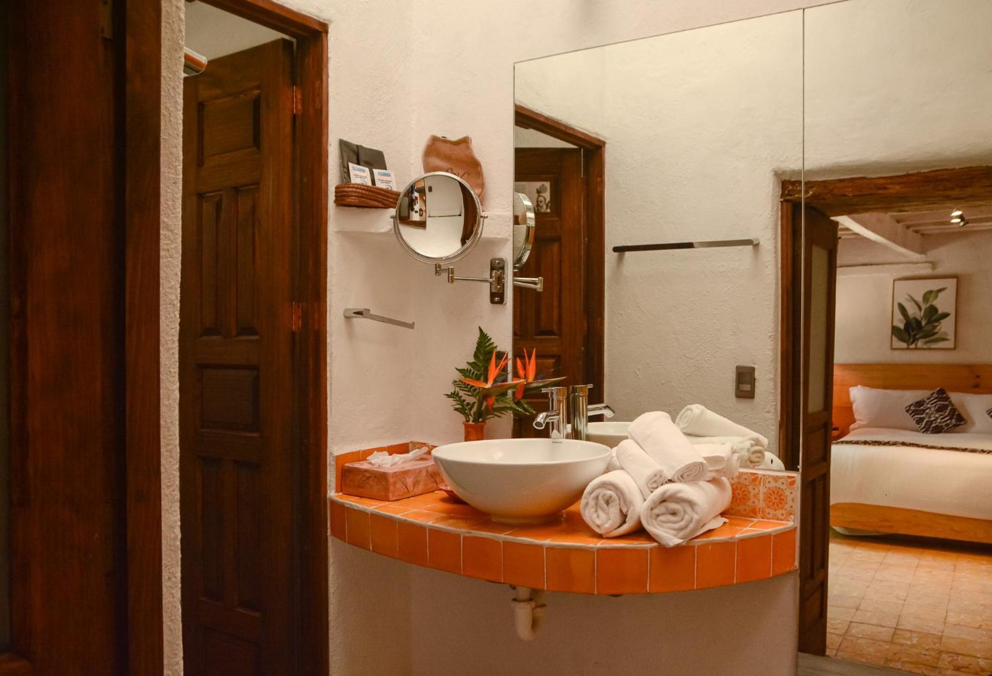 Hotel Petit Meson Valle de Bravo Esterno foto